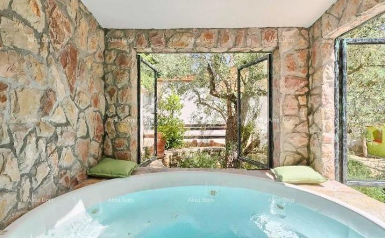 House Barbariga! A single-storey house with a swimming pool is for sale