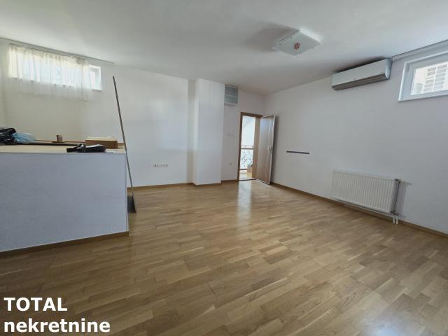 5 Petosoban stan NOVI SAD, 198500€