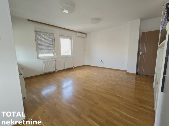 5 Petosoban stan NOVI SAD, 198500€