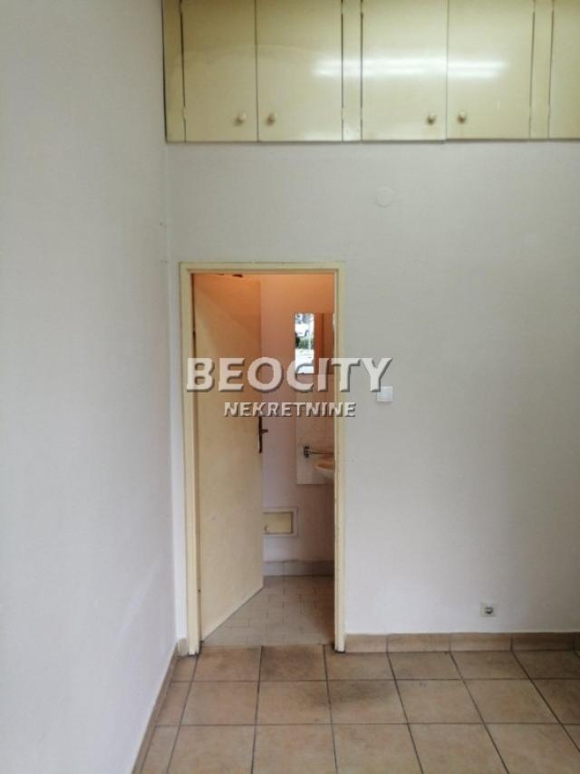 Zemun, Centar, Masarikov trg, 0. 5, 13m2, 700EUR