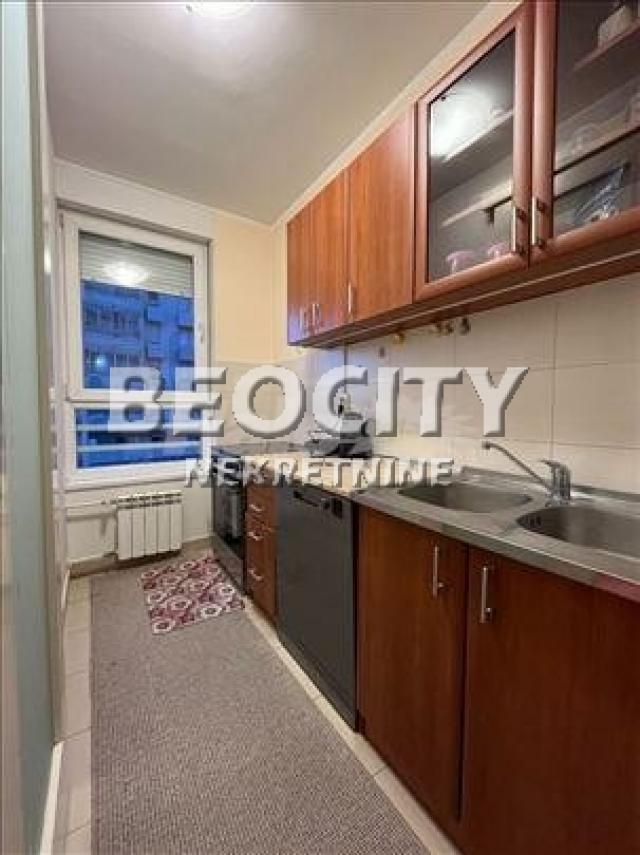 Novi Beograd, Blok 67, (Belvil)-Jurija Gagarina, 2. 0, 48m2, 750EUR SA GARAŽNIM MESTOM