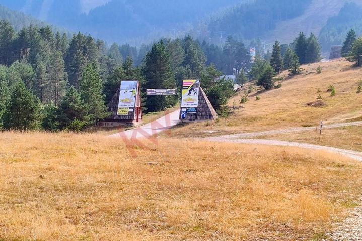 
				Kuća na Zlatiboru sa apartmanima pored Ski centra Tornik
			