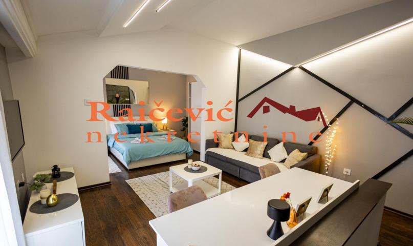 STARI GRAD DORCOL 60m2 , T , 189000e