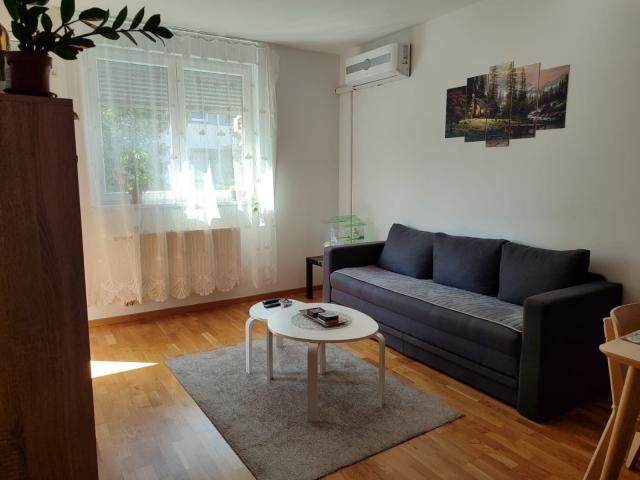 NOVI SAD - PETROVARADIN - 55. 00 m2