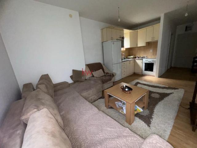 Izdaje se dvosoban stan u Durmitorskoj ulici, 44m2, 250eur