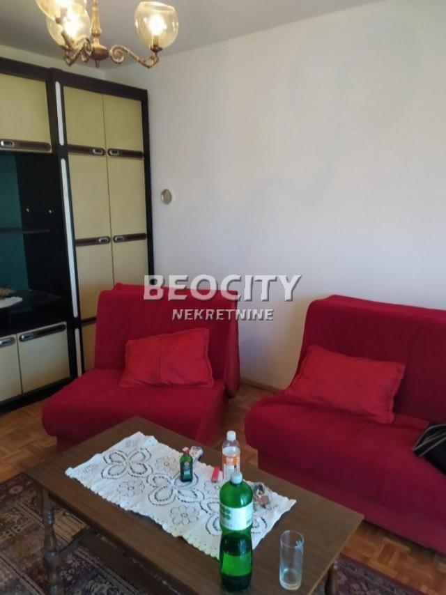 Novi Sad, Sajam, Bulevar kralja Petra , 1. 0, 38m2, 300EUR