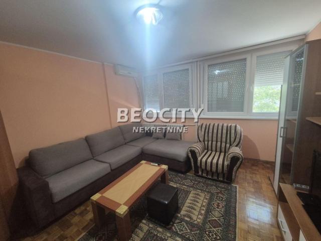 Novi Sad, Liman 1, Milke Grgurove, 1. 5, 40m2, 400EUR