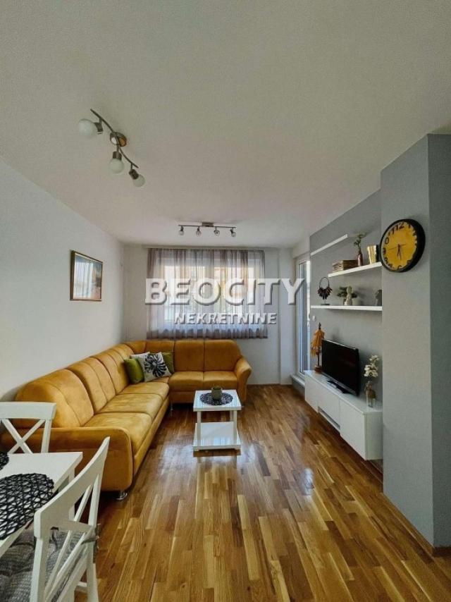 Novi Sad, Podbara, Branka Radičevića, 2. 0, 40m2, 600EUR