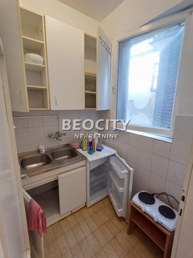 Zvezdara, Đeram pijaca, Bulevar kralja Aleksandra, 0. 5, 26m2, 300EUR