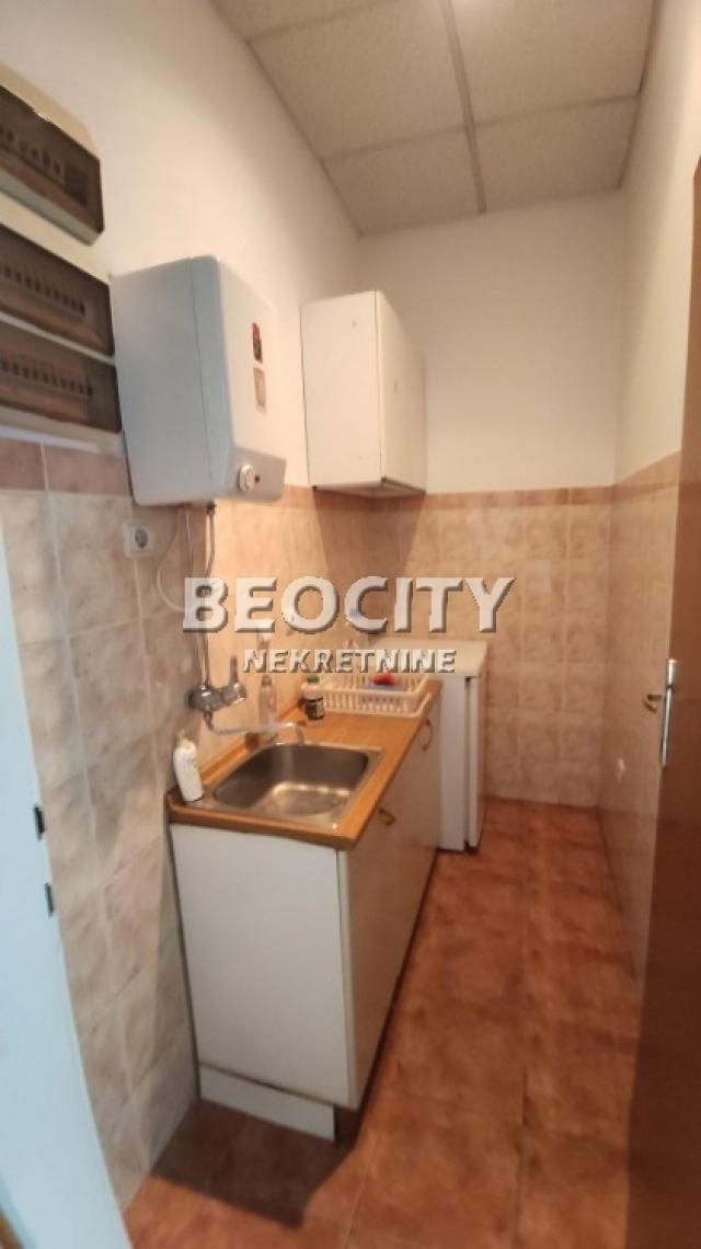 Novi Beograd, Blok 28, Bulevar Arsenija Čarnojevića, 4. 0, 80m2, 900EUR