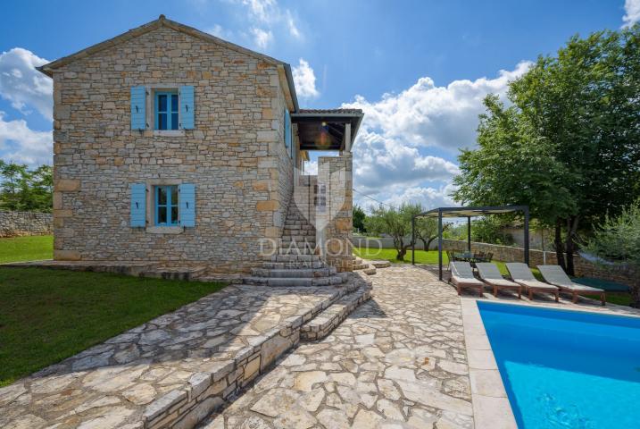 Poreč, surroundings, autochthonous Istrian stone house in a quiet place