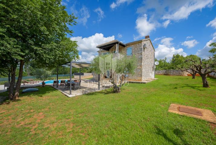 Poreč, surroundings, autochthonous Istrian stone house in a quiet place