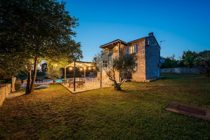 Poreč, surroundings, autochthonous Istrian stone house in a quiet place