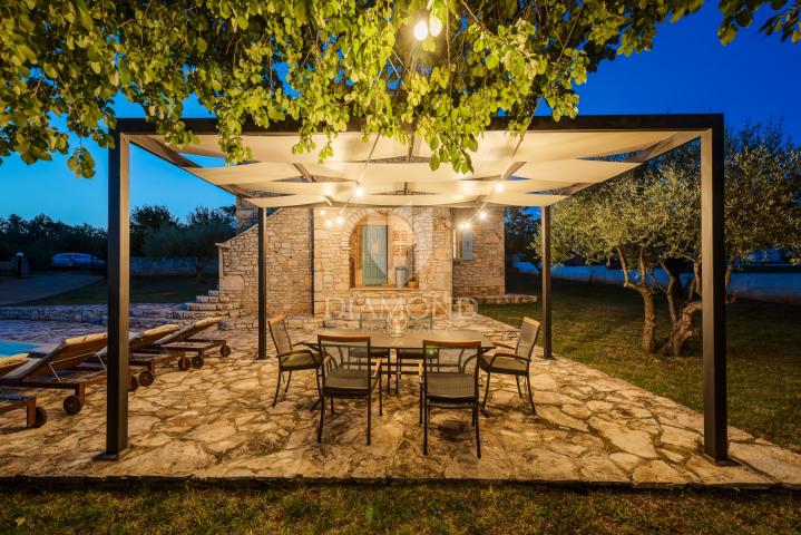 Poreč, surroundings, autochthonous Istrian stone house in a quiet place