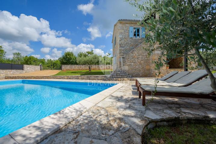 Poreč, surroundings, autochthonous Istrian stone house in a quiet place