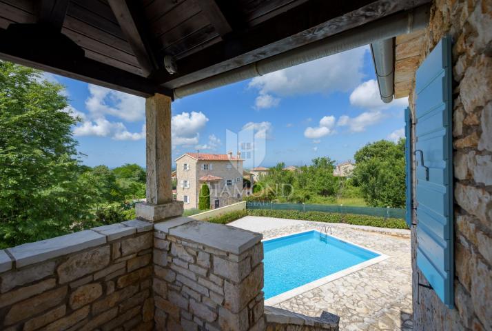 Poreč, surroundings, autochthonous Istrian stone house in a quiet place