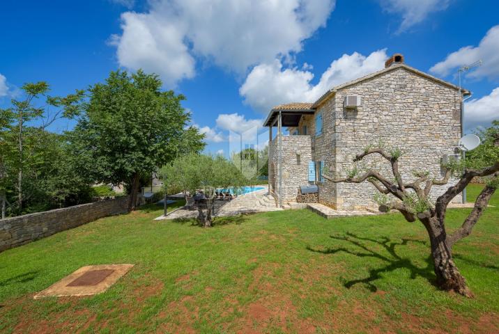 Poreč, surroundings, autochthonous Istrian stone house in a quiet place