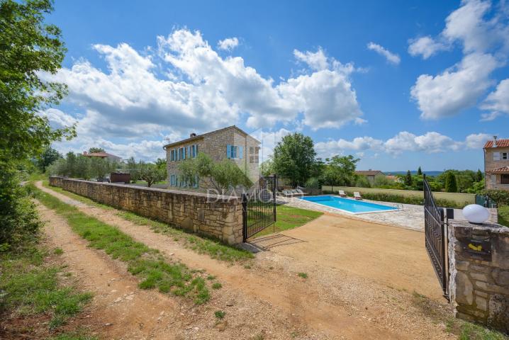 Poreč, Umgebung, autochthones istrisches Steinhaus in ruhiger Lage