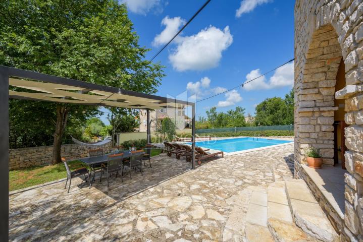 Poreč, surroundings, autochthonous Istrian stone house in a quiet place