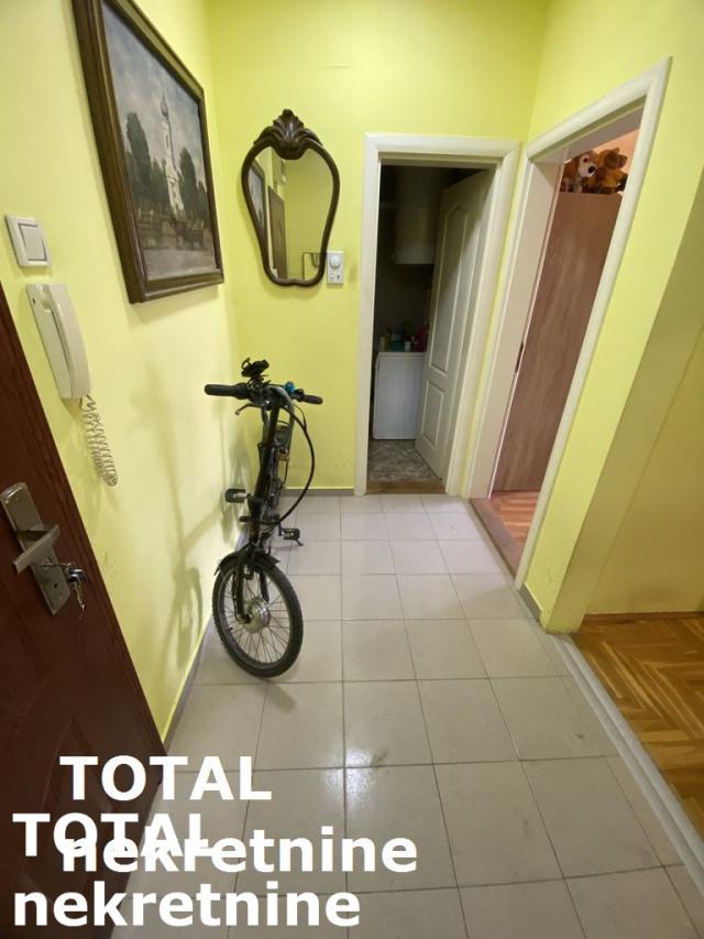 4 Četvorosoban stan NOVI SAD, 139050€