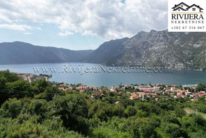 Placevi sa pogledom na more Risan Kotor