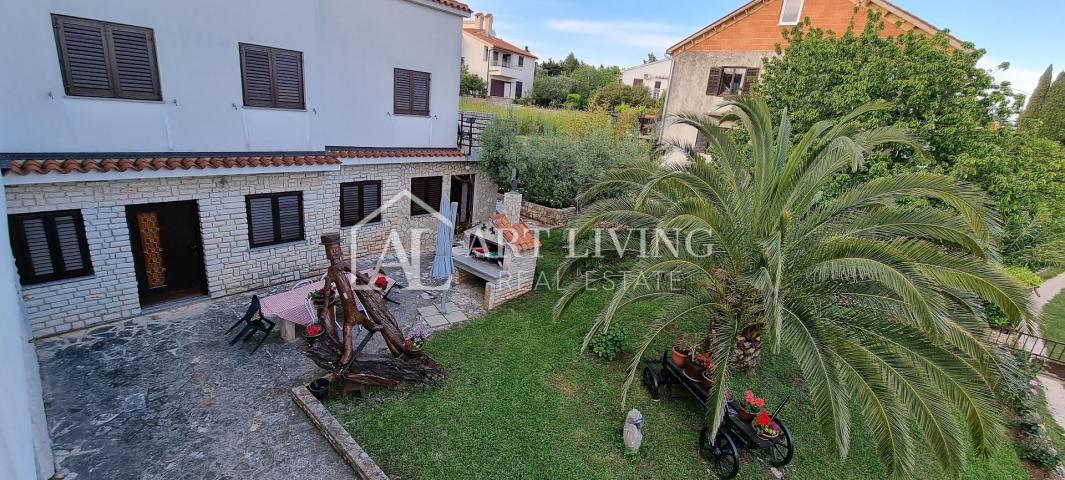 Istria, Premantura - spacious apartment in an excellent location, 400 meters from the sea