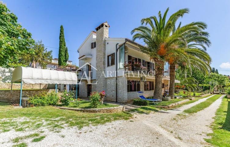 Istria, Premantura - spacious apartment in an excellent location, 400 meters from the sea