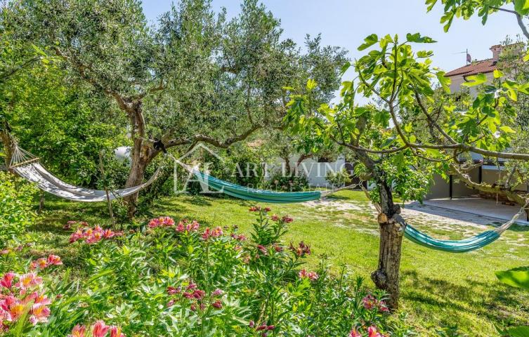 Istria, Premantura - spacious apartment in an excellent location, 400 meters from the sea