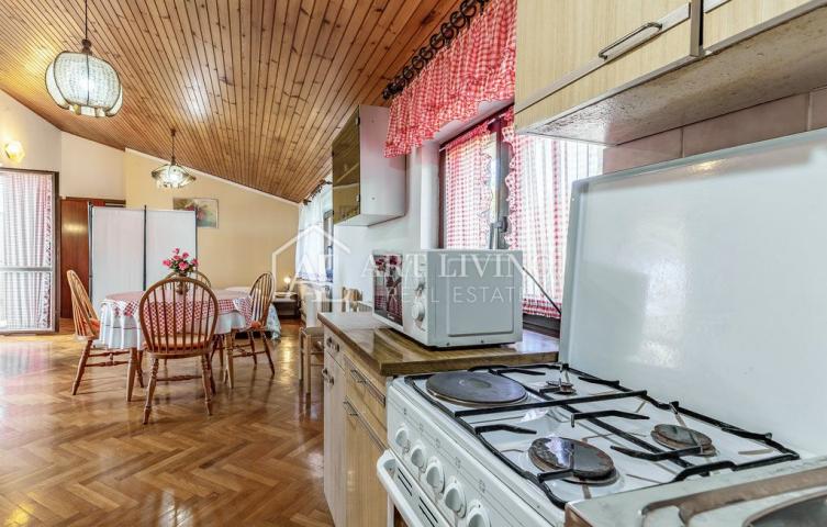 Istria, Premantura - spacious apartment on the second floor with a sea view - OPPORTUNITY