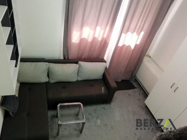 DVORIŠNA DUPLEX GARSONJERA U CENTRU