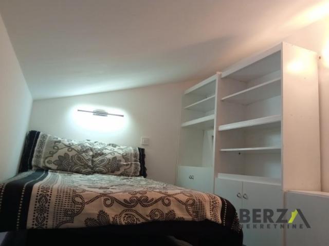 DVORIŠNA DUPLEX GARSONJERA U CENTRU