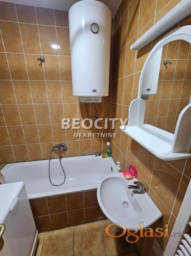 Novi Sad, Grbavica, Bulevar cara Lazara, 1. 0, 37m2, 350EUR