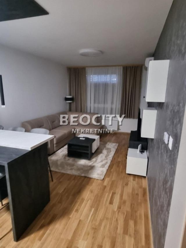 Novi Sad, Petrovaradin, Preradovićeva, 2. 0, 40m2, 500EUR