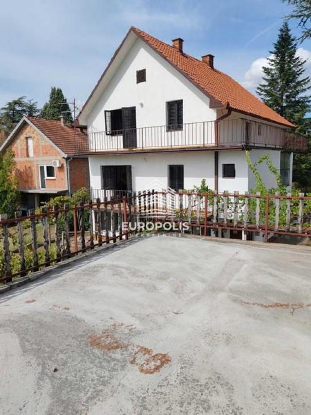 Kuća u Maloj Moštanici, opština Obrenovac sa prelepim pogledom! ID#6262