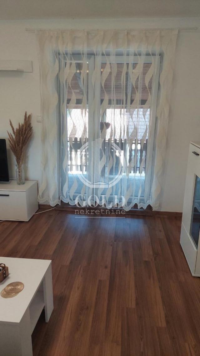 IZDAJEMO RENOVIRAN SPRAT KUĆE U VETERNIKU -800 EUR ID#6032