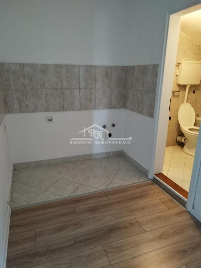 Petlovo brdo - centar naselja garsonjera 22m2 eg/gas 36000 Evra! ID#1391