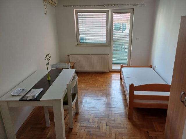 NOVI SAD - PODBARA - 42. 00 m2