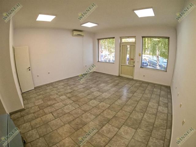 Izdavanje Lokal Zemun Gornjogradska, 32m2, Renoviran, Useljiv ID#1337