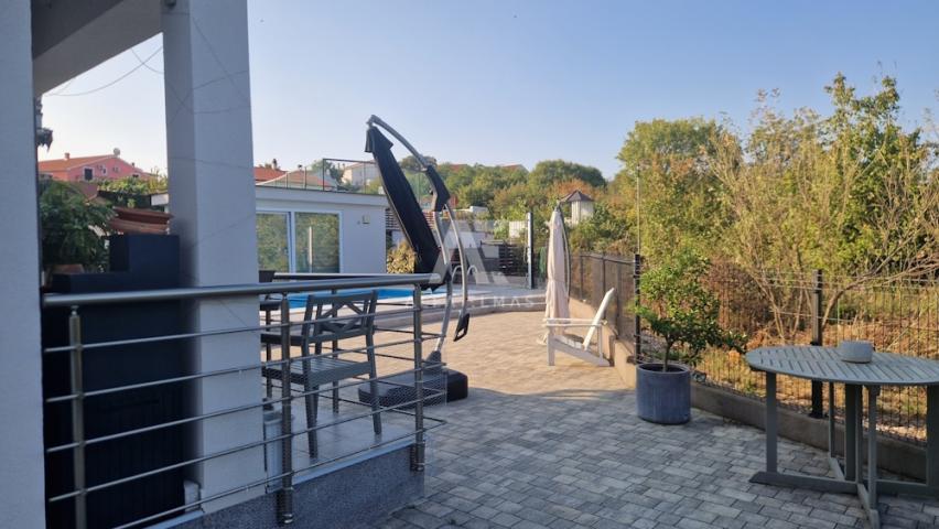 Krk, surroundings, two-story apartment in a quiet location! ID 594EN