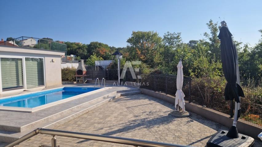 Krk, surroundings, two-story apartment in a quiet location! ID 594EN