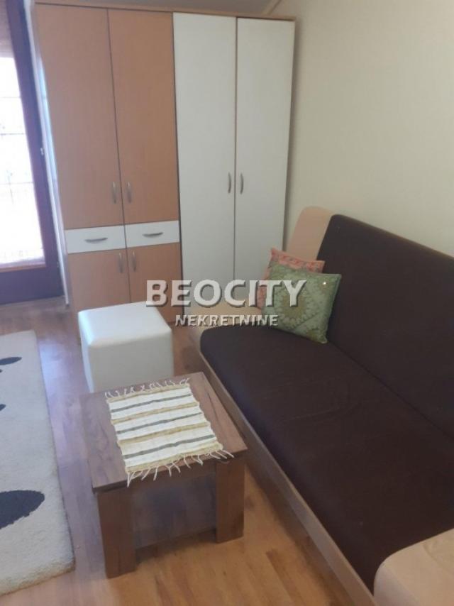 Novi Sad, Cara Dušana, , 0. 5, 28m2, 350EUR