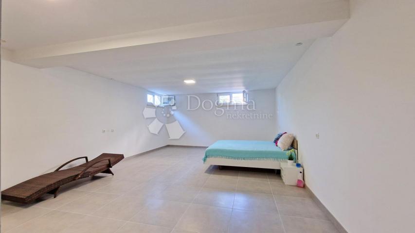 BEAUTIFUL APARTMENT WITH GARDEN, SEA AND GREEN VIEW, QUIET LOCATION!