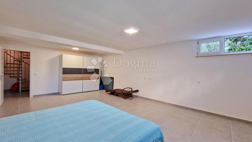 BEAUTIFUL APARTMENT WITH GARDEN, SEA AND GREEN VIEW, QUIET LOCATION!