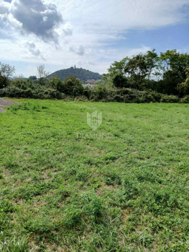 Building land in the center of Labin