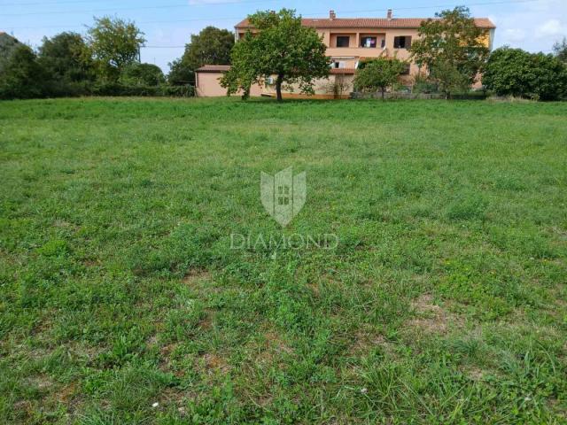 Building land in the center of Labin