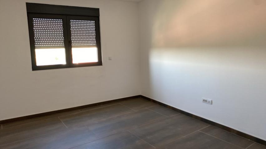 PANCEVO PANCEVO 70m2 , T , 99000e