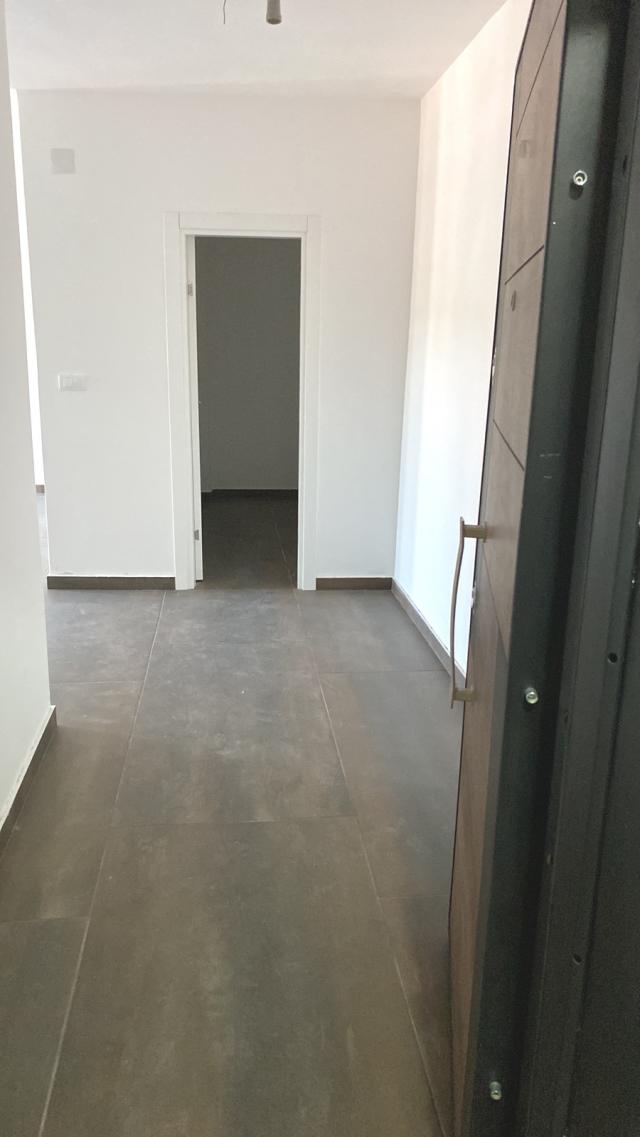 PANCEVO PANCEVO 70m2 , T , 99000e