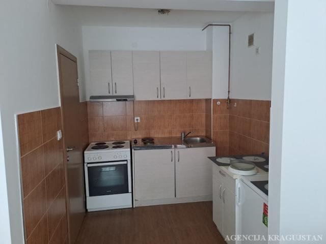 Izdavanje, Stan, 58. 00m2 , Centar