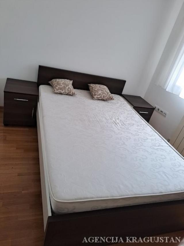 Izdavanje, Stan, 58. 00m2 , Centar