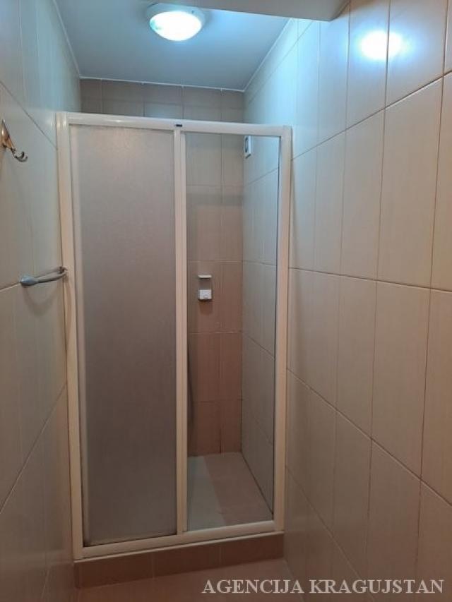 Izdavanje, Stan, 58. 00m2 , Centar